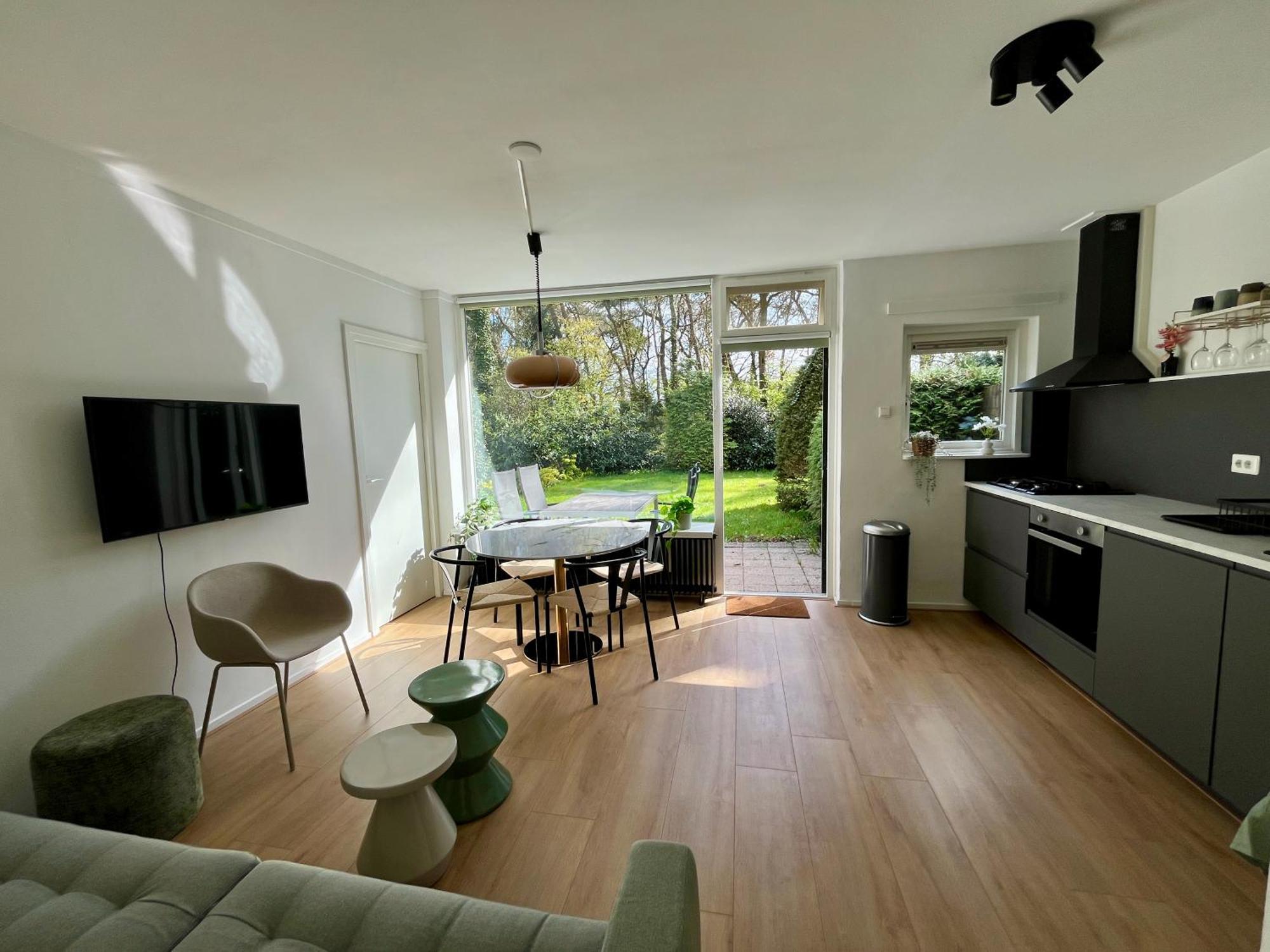 Holiday home Modern Natuurhuisje Midden In Het Bos Op De Veluwe *